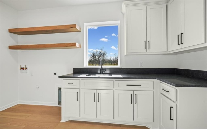 2012 Skylane Drive, Granbury, TX 76049, 4 Bedrooms Bedrooms, ,3 BathroomsBathrooms,Residential,For Sale,2012 Skylane Drive,0,21087977