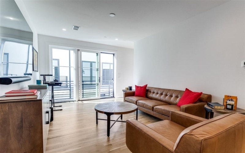 7207 Gaston Avenue #903, Dallas, TX 75214, 2 Bedrooms Bedrooms, ,2 BathroomsBathrooms,Residential,For Sale,7207 Gaston Avenue,0,21088077