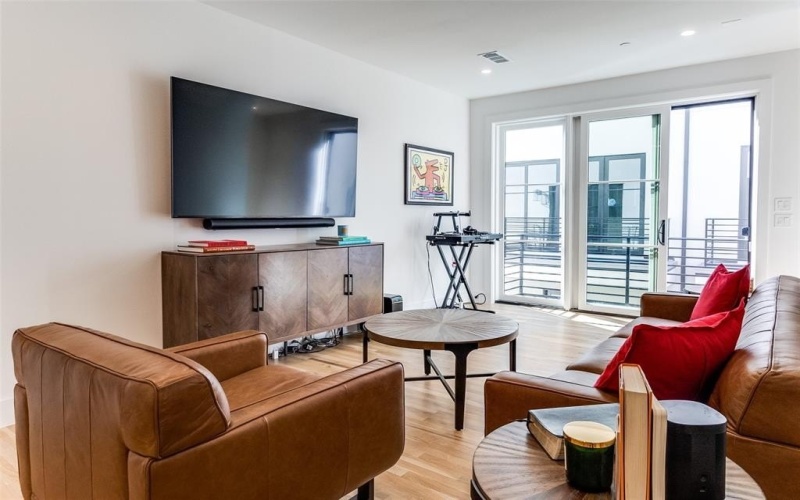 7207 Gaston Avenue #903, Dallas, TX 75214, 2 Bedrooms Bedrooms, ,2 BathroomsBathrooms,Residential,For Sale,7207 Gaston Avenue,0,21088077