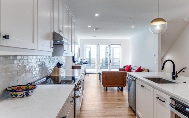 7207 Gaston Avenue #903, Dallas, TX 75214, 2 Bedrooms Bedrooms, ,2 BathroomsBathrooms,Residential,For Sale,7207 Gaston Avenue,0,21088077