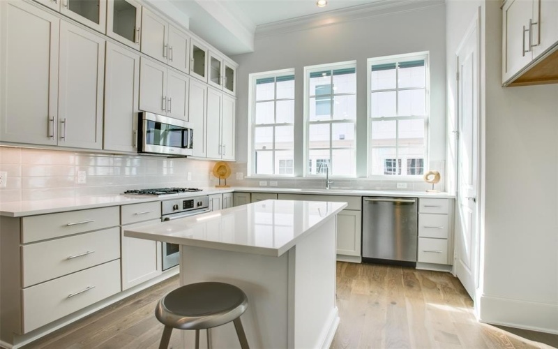 4636 Warwood Lane, Dallas, TX 75219, 2 Habitaciones Habitaciones , ,2 BañosBaños,Residential,En Venta,4636 Warwood Lane,0,21088112