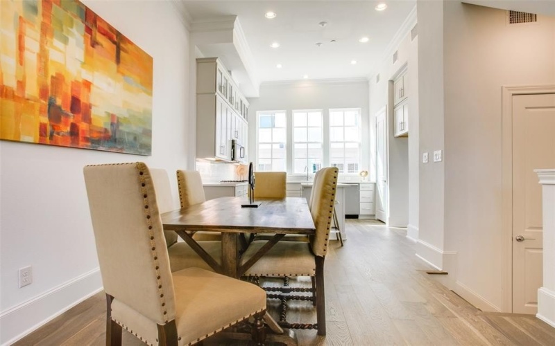 4636 Warwood Lane, Dallas, TX 75219, 2 Habitaciones Habitaciones , ,2 BañosBaños,Residential,En Venta,4636 Warwood Lane,0,21088112