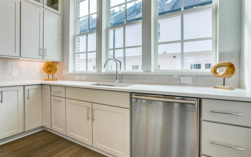 4636 Warwood Lane, Dallas, TX 75219, 2 Habitaciones Habitaciones , ,2 BañosBaños,Residential,En Venta,4636 Warwood Lane,0,21088112