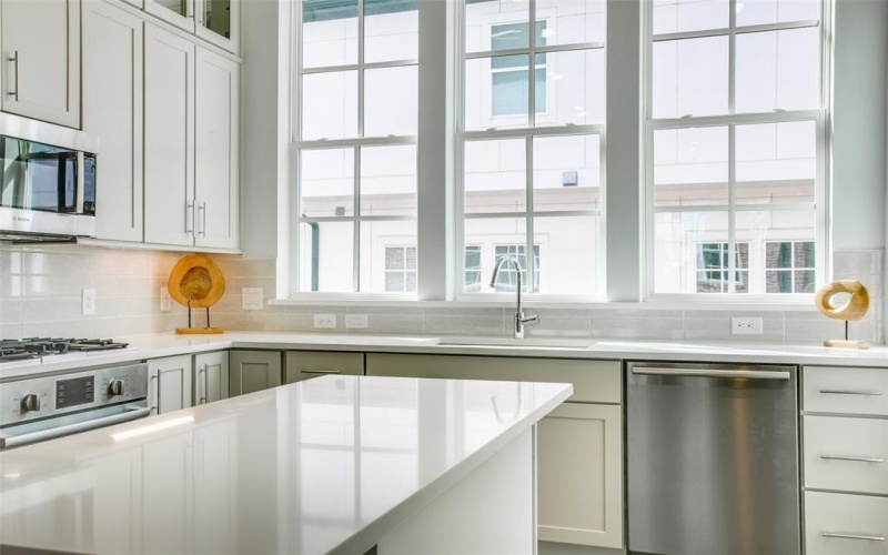 4636 Warwood Lane, Dallas, TX 75219, 2 Habitaciones Habitaciones , ,2 BañosBaños,Residential,En Venta,4636 Warwood Lane,0,21088112