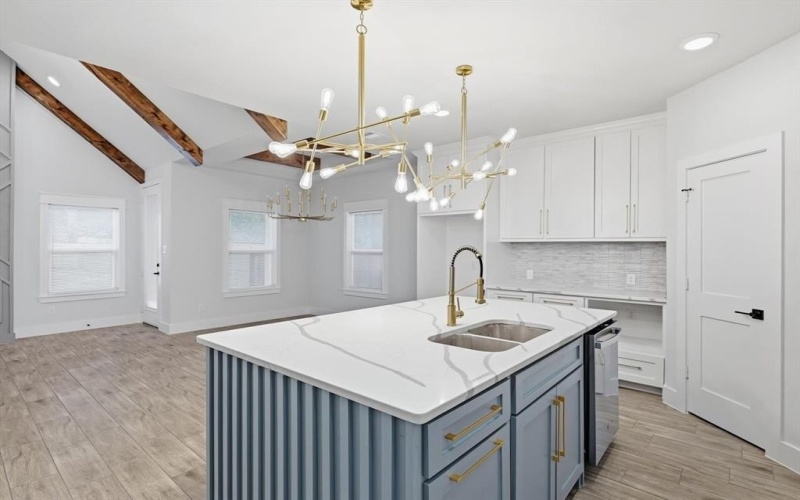 5115 Draper Street, Fort Worth, TX 76105, 4 Bedrooms Bedrooms, ,2 BathroomsBathrooms,Residential,For Sale,5115 Draper Street,0,21088181