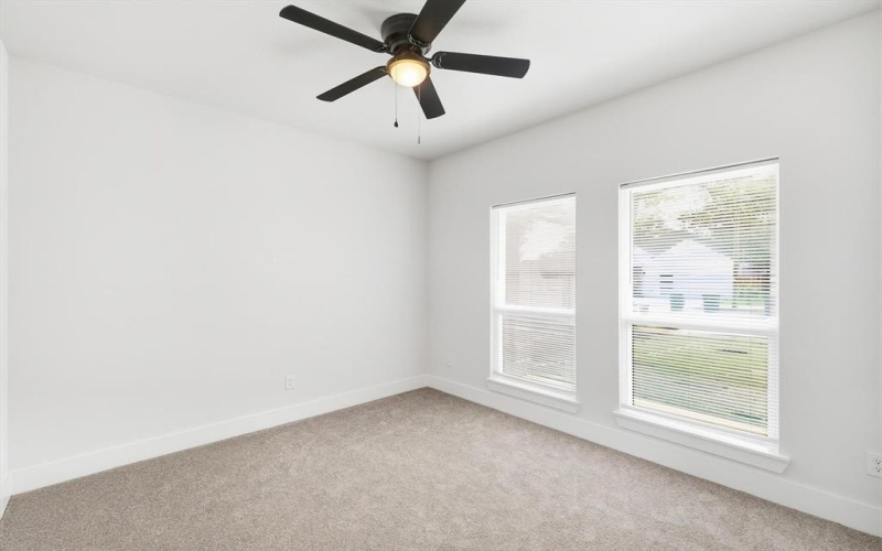 5115 Draper Street, Fort Worth, TX 76105, 4 Bedrooms Bedrooms, ,2 BathroomsBathrooms,Residential,For Sale,5115 Draper Street,0,21088181