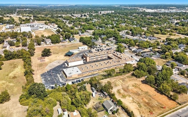 5115 Draper Street, Fort Worth, TX 76105, 4 Bedrooms Bedrooms, ,2 BathroomsBathrooms,Residential,For Sale,5115 Draper Street,0,21088181