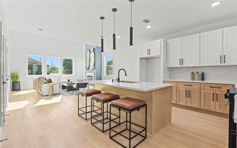 3639 Pueblo Street, Dallas, TX 75212, 3 Bedrooms Bedrooms, ,2 BathroomsBathrooms,Residential,For Sale,3639 Pueblo Street,0,21088329