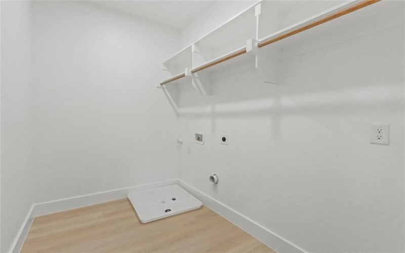 3639 Pueblo Street, Dallas, TX 75212, 3 Bedrooms Bedrooms, ,2 BathroomsBathrooms,Residential,For Sale,3639 Pueblo Street,0,21088329