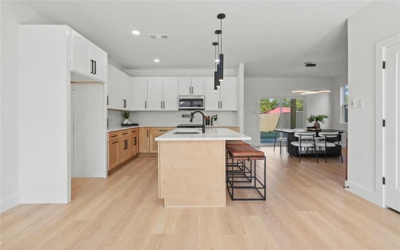 3639 Pueblo Street, Dallas, TX 75212, 3 Bedrooms Bedrooms, ,2 BathroomsBathrooms,Residential,For Sale,3639 Pueblo Street,0,21088329