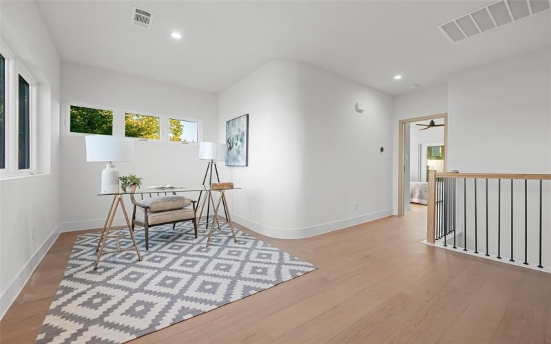 1502 Holly Avenue, Dallas, TX 75204, 2 Bedrooms Bedrooms, ,2 BathroomsBathrooms,Residential,For Sale,1502 Holly Avenue,0,21088344