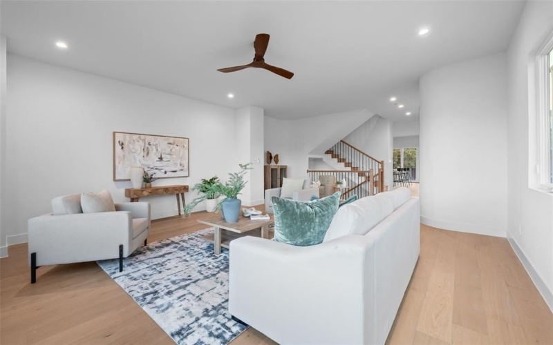 1504 Holly Avenue, Dallas, TX 75204, 3 Bedrooms Bedrooms, ,3 BathroomsBathrooms,Residential,For Sale,1504 Holly Avenue,0,21088349