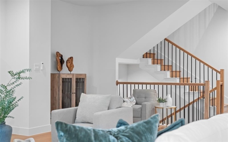 1504 Holly Avenue, Dallas, TX 75204, 3 Bedrooms Bedrooms, ,3 BathroomsBathrooms,Residential,For Sale,1504 Holly Avenue,0,21088349