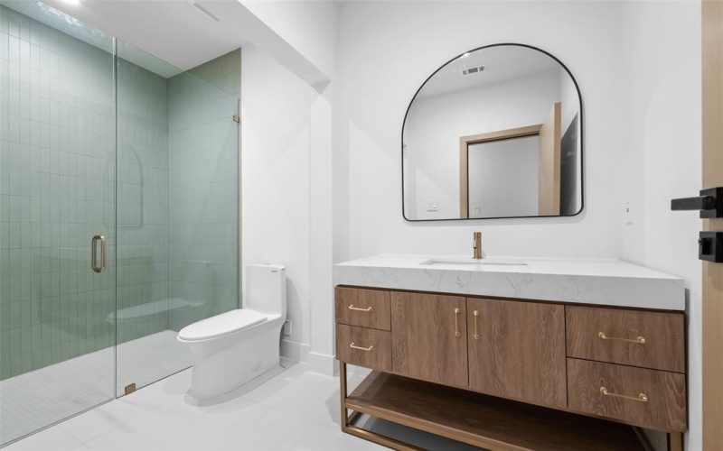 1504 Holly Avenue, Dallas, TX 75204, 3 Bedrooms Bedrooms, ,3 BathroomsBathrooms,Residential,For Sale,1504 Holly Avenue,0,21088349