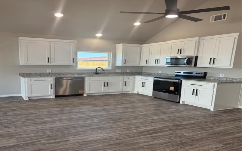 300 Rike Road, Mabank, TX 75147, 3 Habitaciones Habitaciones , ,2 BañosBaños,Residential,En Venta,300 Rike Road,0,21088509