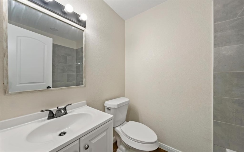 1716 N 12th Street, Waco, TX 76707, 6 Habitaciones Habitaciones , ,5 BañosBaños,Residential Multi Family,En Venta,1716 N 12th Street,0,21088523