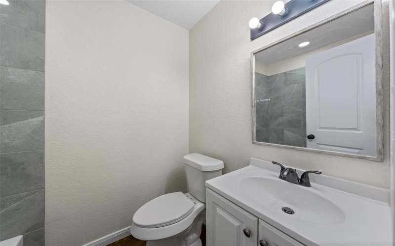 1716 N 12th Street, Waco, TX 76707, 6 Habitaciones Habitaciones , ,5 BañosBaños,Residential Multi Family,En Venta,1716 N 12th Street,0,21088523