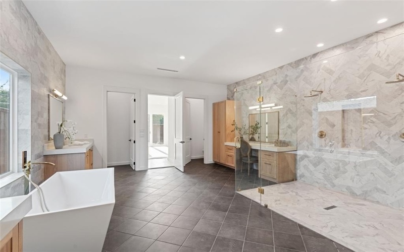 10565 Cromwell Drive, Dallas, TX 75229, 5 Bedrooms Bedrooms, ,6 BathroomsBathrooms,Residential,For Sale,10565 Cromwell Drive,0,21088565