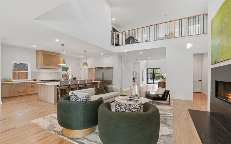10565 Cromwell Drive, Dallas, TX 75229, 5 Bedrooms Bedrooms, ,6 BathroomsBathrooms,Residential,For Sale,10565 Cromwell Drive,0,21088565
