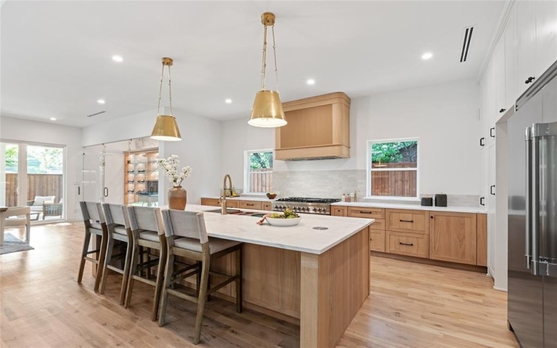 10565 Cromwell Drive, Dallas, TX 75229, 5 Bedrooms Bedrooms, ,6 BathroomsBathrooms,Residential,For Sale,10565 Cromwell Drive,0,21088565