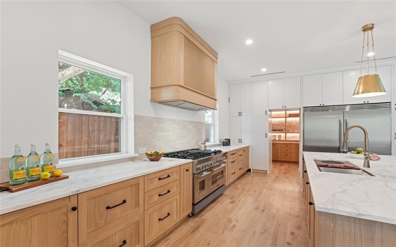 10565 Cromwell Drive, Dallas, TX 75229, 5 Bedrooms Bedrooms, ,6 BathroomsBathrooms,Residential,For Sale,10565 Cromwell Drive,0,21088565