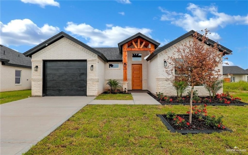 6104 N Playa Del Sol Street, Edinburg, TX 78542, 3 Bedrooms Bedrooms, ,2 BathroomsBathrooms,Residential,For Sale,6104 N Playa Del Sol Street,466339