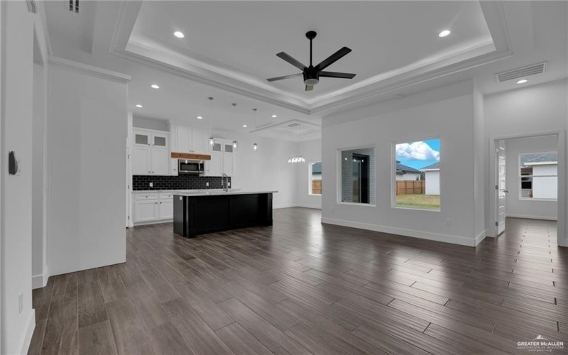 6104 N Playa Del Sol Street, Edinburg, TX 78542, 3 Bedrooms Bedrooms, ,2 BathroomsBathrooms,Residential,For Sale,6104 N Playa Del Sol Street,466339