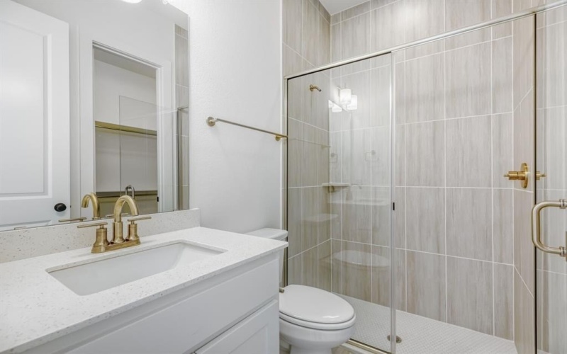 1421 Hidden Cove Drive, Lakewood Village, TX 75068, 4 Habitaciones Habitaciones , ,5 BañosBaños,Residential,En Venta,1421 Hidden Cove Drive,0,21088877