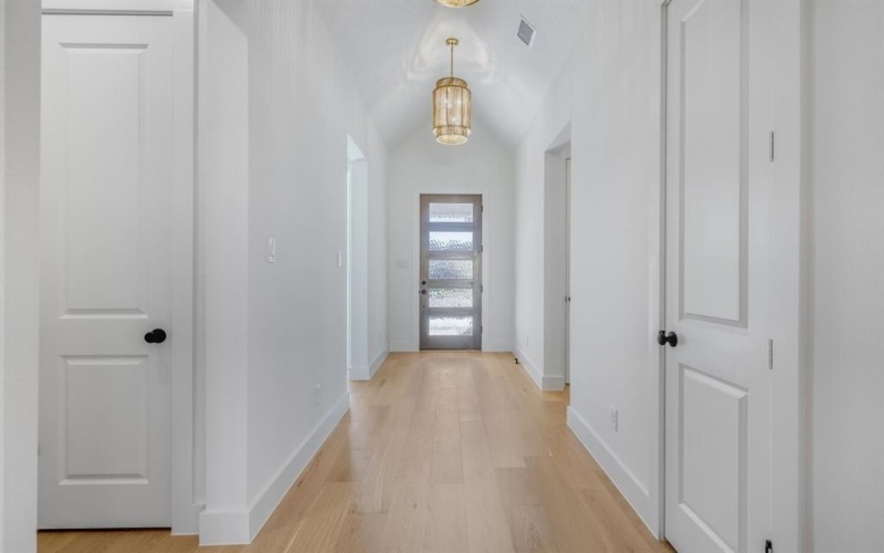 1421 Hidden Cove Drive, Lakewood Village, TX 75068, 4 Habitaciones Habitaciones , ,5 BañosBaños,Residential,En Venta,1421 Hidden Cove Drive,0,21088877