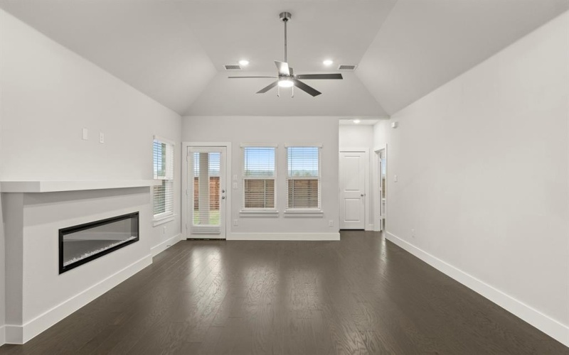 2028 Jasper, Mesquite, TX 75181, 5 Bedrooms Bedrooms, ,3 BathroomsBathrooms,Residential,For Sale,2028 Jasper,0,21089050