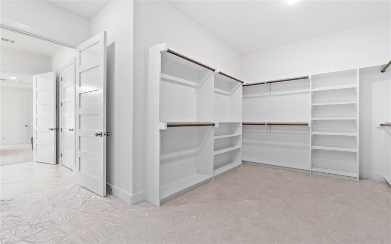 426 Martinique Avenue, Dallas, TX 75223, 5 Bedrooms Bedrooms, ,5 BathroomsBathrooms,Residential,For Sale,426 Martinique Avenue,0,21089205