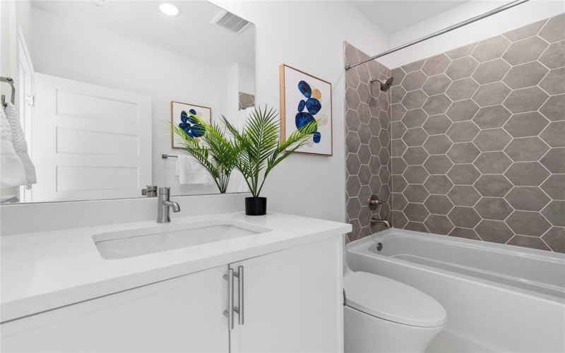 426 Martinique Avenue, Dallas, TX 75223, 5 Bedrooms Bedrooms, ,5 BathroomsBathrooms,Residential,For Sale,426 Martinique Avenue,0,21089205