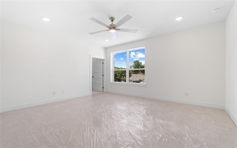 426 Martinique Avenue, Dallas, TX 75223, 5 Bedrooms Bedrooms, ,5 BathroomsBathrooms,Residential,For Sale,426 Martinique Avenue,0,21089205