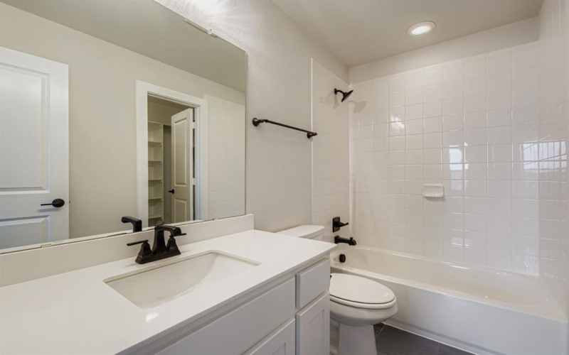 831 Stone Grove Road, Lavon, TX 75166, 4 Bedrooms Bedrooms, ,3 BathroomsBathrooms,Residential,For Sale,831 Stone Grove Road,0,21089020