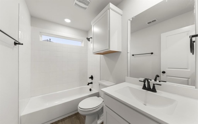 1921 Sapphire Run, Mesquite, TX 75181, 5 Bedrooms Bedrooms, ,3 BathroomsBathrooms,Residential,For Sale,1921 Sapphire Run,0,21089025