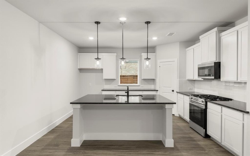 1921 Sapphire Run, Mesquite, TX 75181, 5 Bedrooms Bedrooms, ,3 BathroomsBathrooms,Residential,For Sale,1921 Sapphire Run,0,21089025