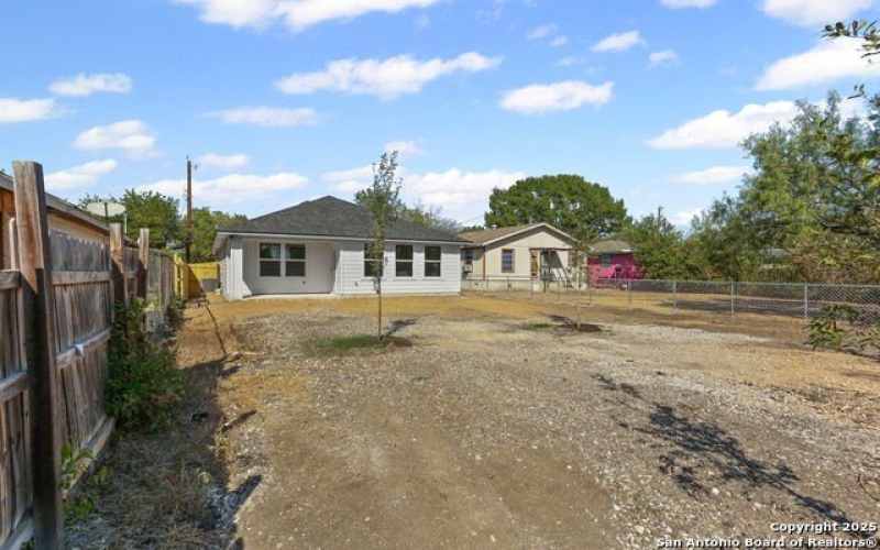 322 Spaatz, San Antonio, TX 78211, 3 Bedrooms Bedrooms, ,2 BathroomsBathrooms,Residential,For Sale,322 Spaatz,0,1916127