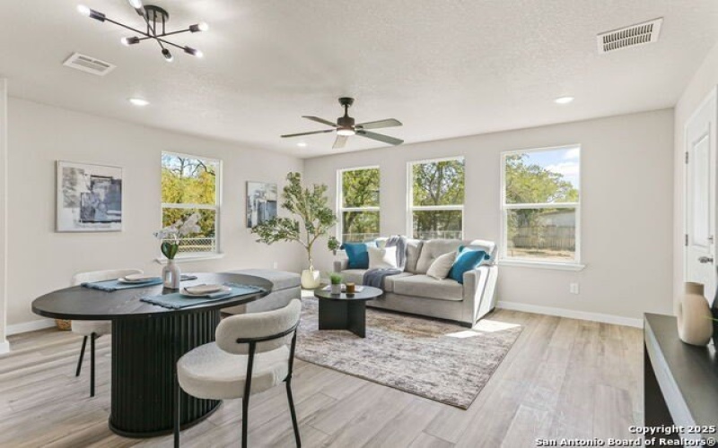 322 Spaatz, San Antonio, TX 78211, 3 Bedrooms Bedrooms, ,2 BathroomsBathrooms,Residential,For Sale,322 Spaatz,0,1916127