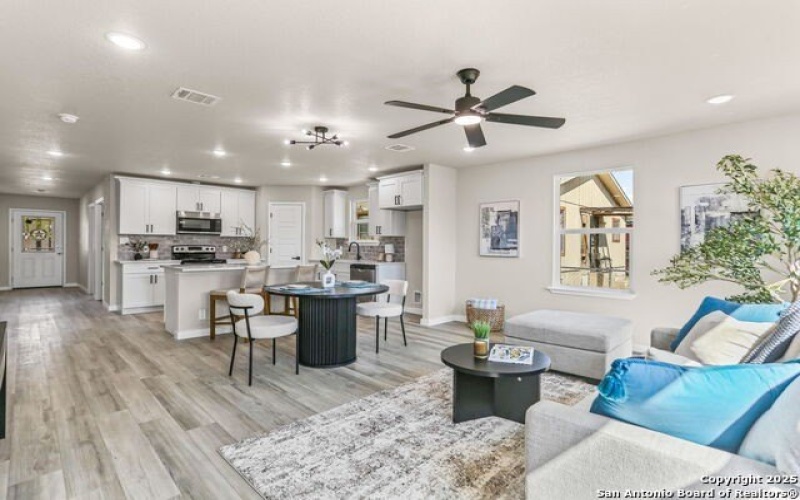 322 Spaatz, San Antonio, TX 78211, 3 Bedrooms Bedrooms, ,2 BathroomsBathrooms,Residential,For Sale,322 Spaatz,0,1916127