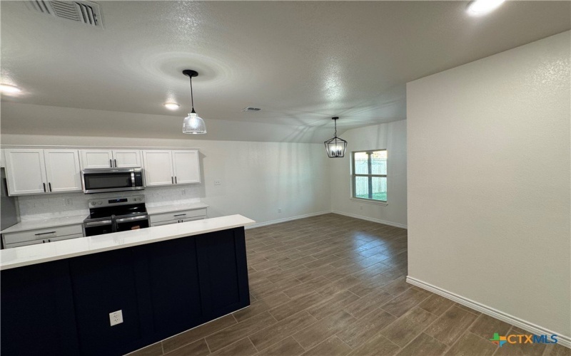 5208 White Rose Drive, Killeen, TX 76542, 3 Bedrooms Bedrooms, ,2 BathroomsBathrooms,Residential,For Sale,5208 White Rose Drive,0,595580
