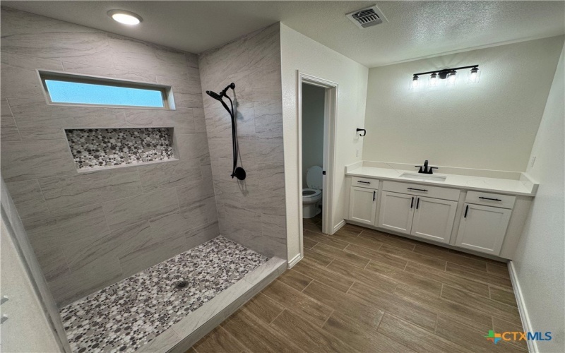 5208 White Rose Drive, Killeen, TX 76542, 3 Bedrooms Bedrooms, ,2 BathroomsBathrooms,Residential,For Sale,5208 White Rose Drive,0,595580