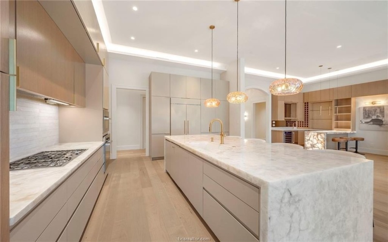 4212 Tuscany Court, Bryan, TX 77802, 4 Bedrooms Bedrooms, ,5 BathroomsBathrooms,Residential,For Sale,4212 Tuscany Court,0,25010704