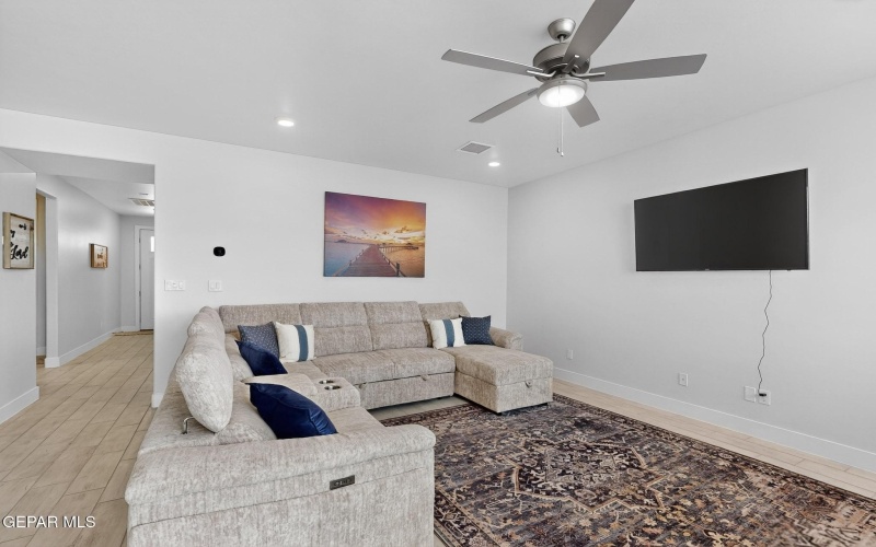 2241 Sandstone Place, El Paso, TX 79911, 3 Habitaciones Habitaciones , ,2 BañosBaños,Residential,En Venta,2241 Sandstone Place,0,932188