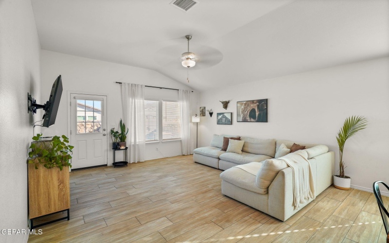 15133 Composition Avenue, El Paso, TX 79938, 4 Habitaciones Habitaciones , ,2 BañosBaños,Residential,En Venta,15133 Composition Avenue,0,932207
