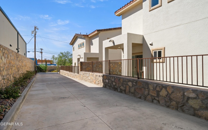 6305 Palo Verde Place unit: C #C, El Paso, TX 79912, 3 Bedrooms Bedrooms, ,2 BathroomsBathrooms,Residential,For Sale,6305 Palo Verde Place unit: C,0,932218