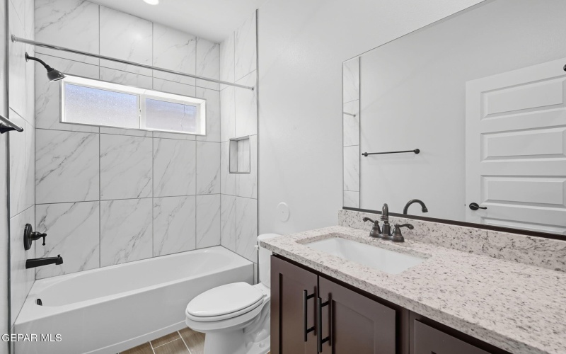 13800 Paseo Sereno Drive, El Paso, TX 79928, 4 Habitaciones Habitaciones , ,1 BañoBaños,Residential,En Venta,13800 Paseo Sereno Drive,0,932221