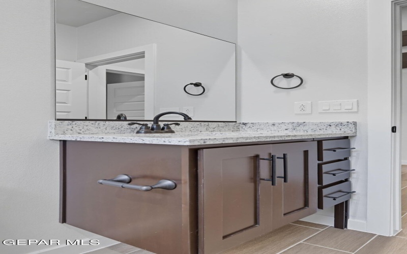13800 Paseo Sereno Drive, El Paso, TX 79928, 4 Habitaciones Habitaciones , ,1 BañoBaños,Residential,En Venta,13800 Paseo Sereno Drive,0,932221