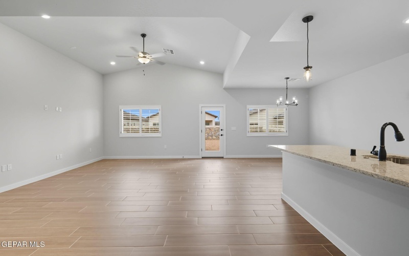 13800 Paseo Sereno Drive, El Paso, TX 79928, 4 Habitaciones Habitaciones , ,1 BañoBaños,Residential,En Venta,13800 Paseo Sereno Drive,0,932221