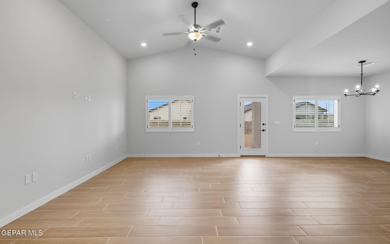 13800 Paseo Sereno Drive, El Paso, TX 79928, 4 Habitaciones Habitaciones , ,1 BañoBaños,Residential,En Venta,13800 Paseo Sereno Drive,0,932221