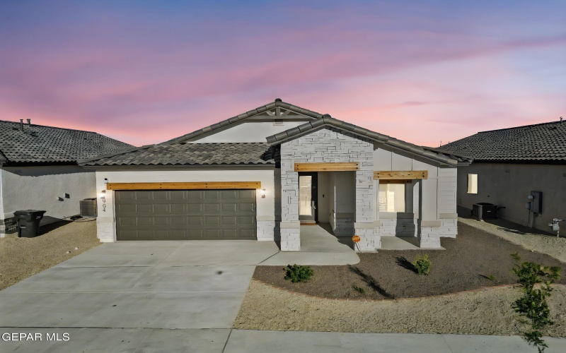 13800 Paseo Sereno Drive, El Paso, TX 79928, 4 Habitaciones Habitaciones , ,1 BañoBaños,Residential,En Venta,13800 Paseo Sereno Drive,0,932221